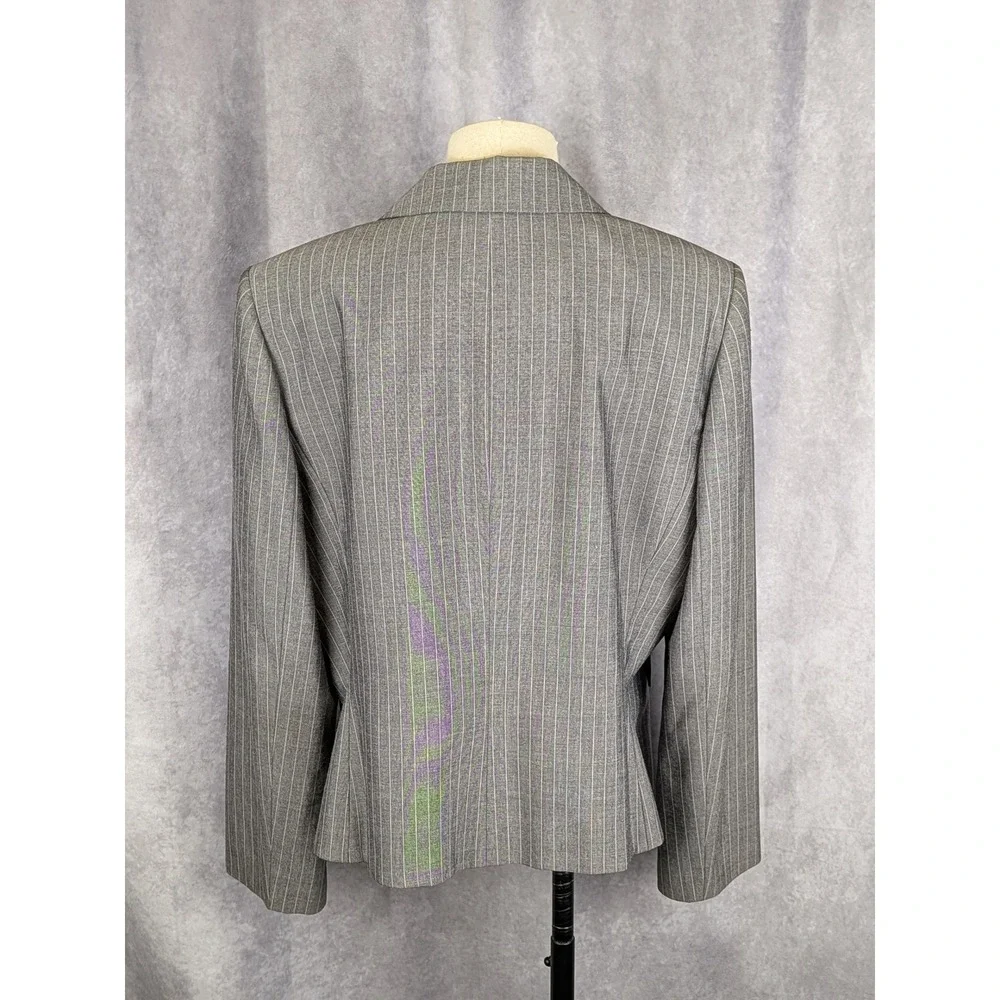 Tahari Arthur S. Levine‎ Gray Pinstripe Blazer Jacket Womens 16 C127